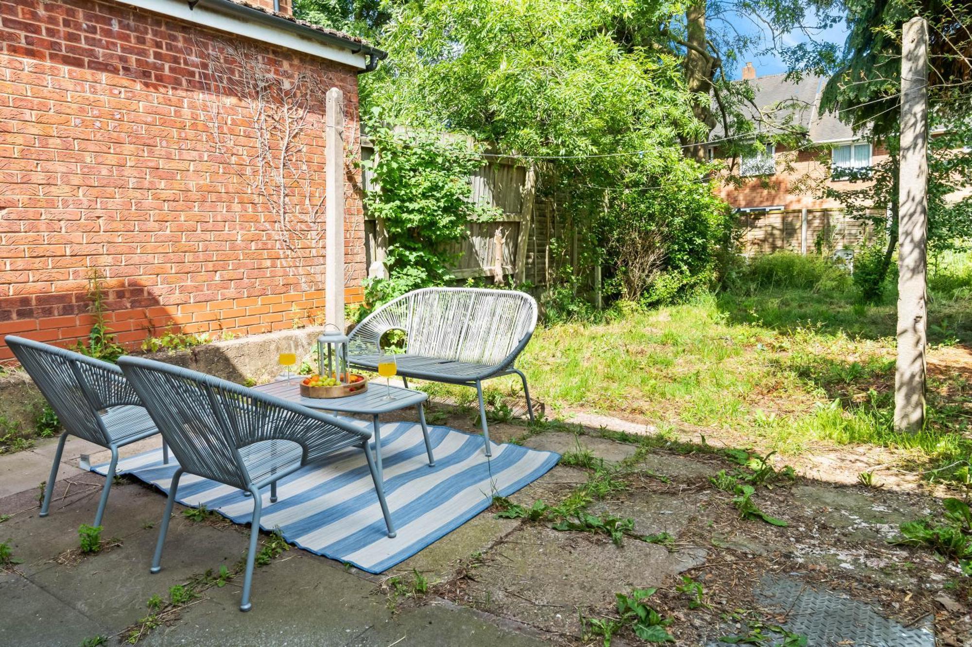 Three Bedroom House - Parking & Garden - Netflix - Wifi - Great Location - 215R Birmingham Exterior photo